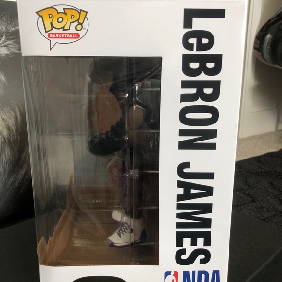 Lebron James Funko Pop - Picture 4 of 5